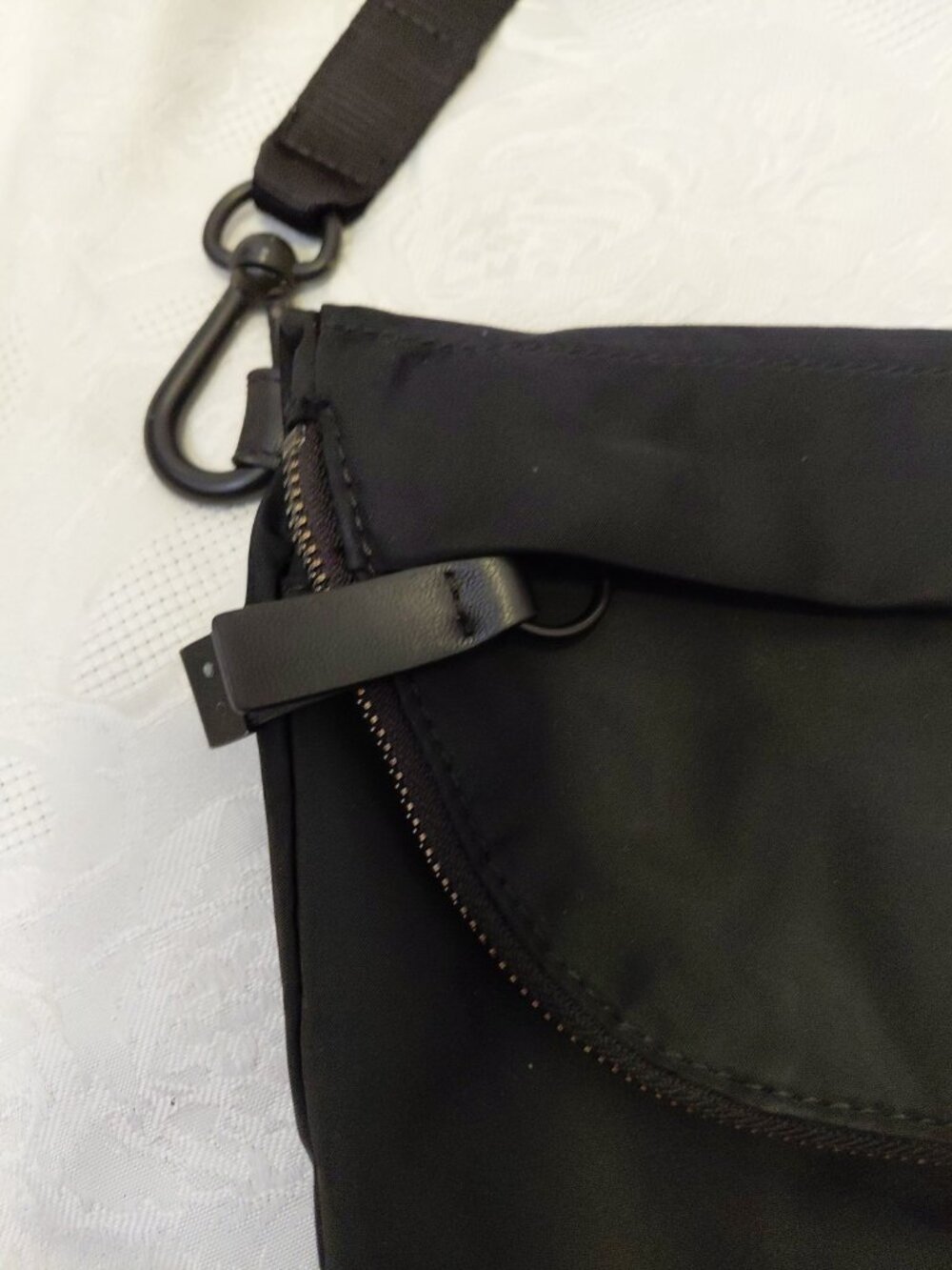 Lululemon All Night Festival  Black Crossbody Belt Bag - Picture 3 of 11